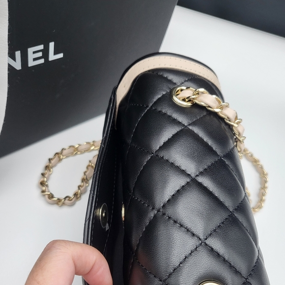 Brand new authentic Chanel two-tone mini flap bag from 23B - Picture 13 of 17